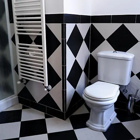 Konukevi Trainspot 3*